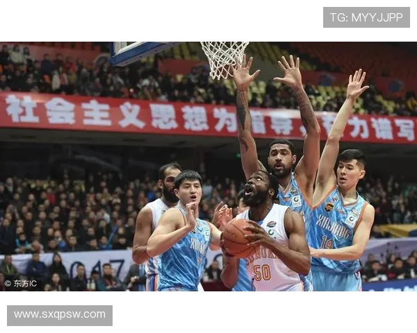 [CBA]浙江队快速反击战 程帅澎奔袭上篮得分.